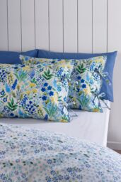 Catherine Lansfield 'Tilly Floral' Reversible Duvet Cover Set in Blue - Size: Double - thumbnail 3