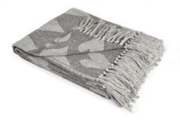 New Edge Blinds Love Collection Cotton Throw in Grey - Size: 127 cm x 152 cm - thumbnail 1