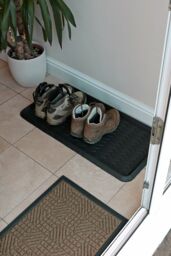 JVL Opus Moulded Rubber Boot Tray Mat 41x81cm in Black - Size: 41 cm x 81 cm - thumbnail 2