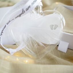 Amaya Rose Ltd BABY FEET In Memory of Feather Heart Bauble Gift Boxed in Clear - thumbnail 5