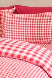 Catherine Lansfield 'Bamford Gingham Check' Reversible Duvet Cover Set in Red - Size: Super King - thumbnail 3