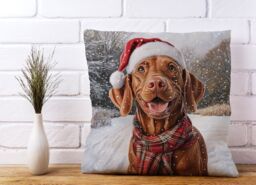 Warren Reed - Designer Christmas Vizsla Cushion in Brown - Size: 60 cm x 60 cm - thumbnail 2