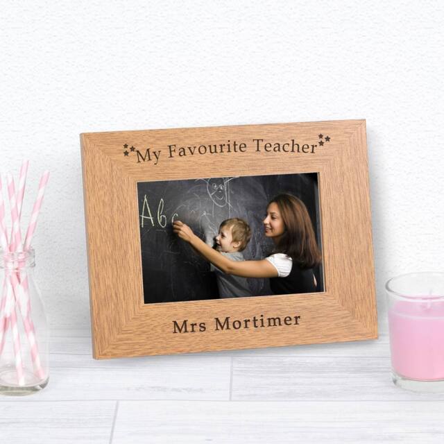 Uniqueful Personalised My Favourite Teacher Wood Picture Frame 6x4 in Brown - image 1