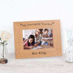 Uniqueful Personalised My Favourite Teacher Wood Picture Frame 6x4 in Brown - thumbnail 3