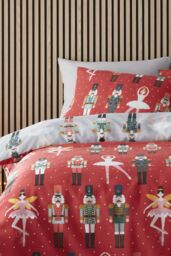 Fusion 'Nutcracker' Festive Character Print Duvet Cover Set in Red - Size: King - thumbnail 2