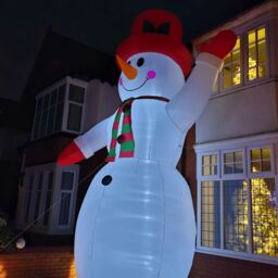 Samuel Alexander GIANT: 20ft (6m) Outdoor Inflatable Lit Christmas Snowman with Raised Arm & 28 LEDs in White - thumbnail 2