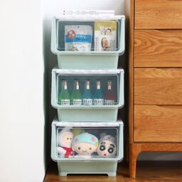 Living and Home Stackable Plastic Storage Box with Lid and Wheels in Green - thumbnail 5