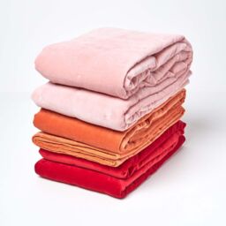 Homescapes Velvet Quilted Throw 100% Cotton, Soft & Luxurious Blanket in Red - Size: 150 cm x 200 cm - thumbnail 5