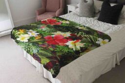 Benjamin Tate Design Tropical Foliage Blanket in Natural - Size: 120 cm x 150 cm - thumbnail 3