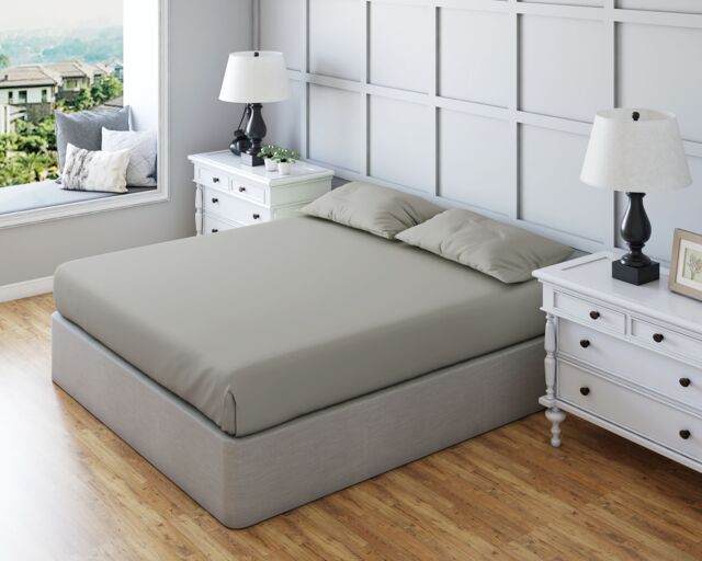Snug City Fitted Sheet Polycotton Plain Dyed Extra Deep 25cm Bed Linen in Light Grey - Size: Double - image 1