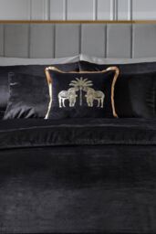 Laurence Llewelyn-Bowen 'Chic' Luxury Soft Velvet Frame Stitched Warm & Cosy Bedspread in Black - thumbnail 4