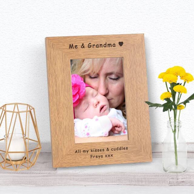 Uniqueful Personalised Me & Grandma Wood Picture Frame 7x5 for Grandma in Brown - Size: 1 Pack - image 1