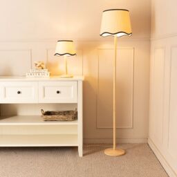 ValueLights Triston Natural Light Wood Floor Lamp with Scallop Trim Tapered Shade & LED Bulb in Black - thumbnail 3
