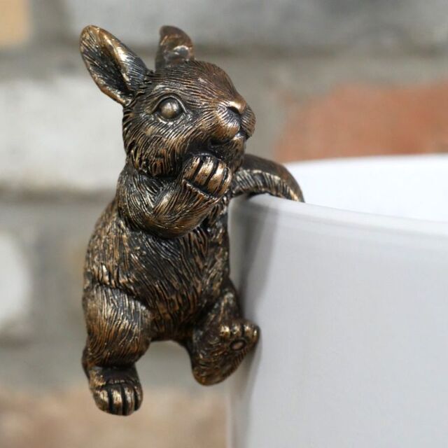 Gifts Direct 2 U Standing Hare Pot Hanger Decoration in Bronze - image 1
