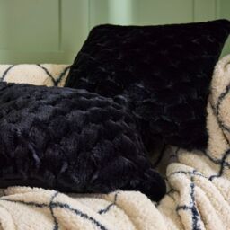 OHS 2 Pack Soft Jumbo Waffle Fur Decorative Square Cushion Covers in Black - Size: 45 cm x 45 cm - thumbnail 2