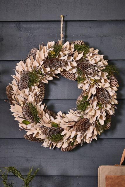 Dibor Luxury Islington Festive Decor Xmas Door Wreath Christmas Wreath 40cm in White - image 1