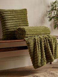 Catherine Lansfield 'Cosy Ribbed' Blanket Throw in Olive - Size: 130 cm x 170 cm - thumbnail 3