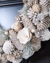 Dibor Giant Frost Festive Xmas Decor Front Door Wreath Christmas Wreath 50cm in Red - thumbnail 5