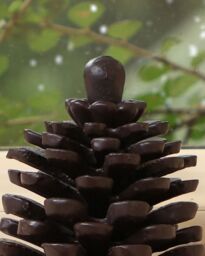 Dibor Set of 2 Cast Iron Pine Cone Decorative Christmas Stocking Holders in Brown - Size: 2 Pack - thumbnail 4