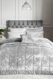 Catherine Lansfield Crushed Velvet Cushion in Silver - Size: 55 cm x 55 cm - thumbnail 3