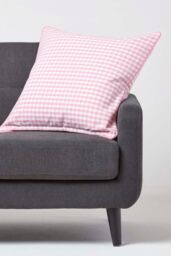 Homescapes Cotton Gingham Check Cushion Cover in Pink - Size: 60 cm x 60 cm - thumbnail 2