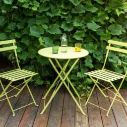 Wyld and Coco Evergreen Lime Green 3-Piece Metal Folding Bistro Set