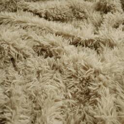 OHS Fluffy Fleece Throw Blanket in Green - thumbnail 3