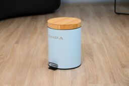 simpa 5L Soft-Closing Pedal Dustbin with Bamboo Lid in Light Blue - thumbnail 4