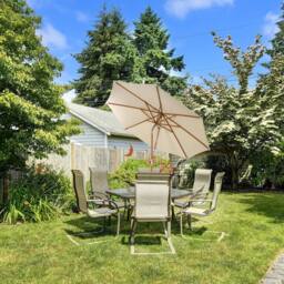Costway 2.7M Patio Umbrella Garden Parasol Sun Shade Market Umbrella w/8 Ribs in Beige - thumbnail 3