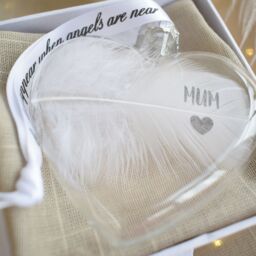 Amaya Rose Ltd In Memory of MUM Feather Heart Bauble Gift Boxed in Clear - thumbnail 5