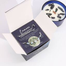 Serenityy Zodiac Crystal Candle with Gemstone Bracelet - Cancer in Blue - thumbnail 2