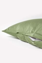 Homescapes V Shaped Pillowcase Sateen Cotton 400 Thread Count in Green - thumbnail 3