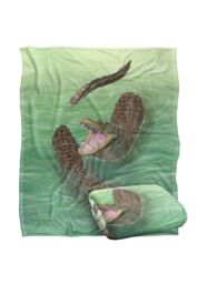 JQ Licensing Royce Mcclure Swamp Alligators Silky Touch Super Soft Throw Blanket 152 X 127 cm in White - thumbnail 2