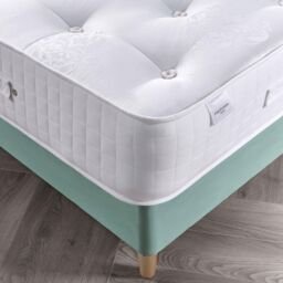Rest Relax Chatsworth 1000 Lux Pocket Sprung Tufted Mattress in White - Size: Double - thumbnail 5