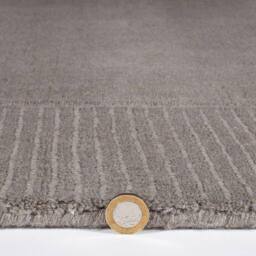 Esselle Esme Medium Wool Rug in Grey - Size: 120 cm x 170 cm - thumbnail 6