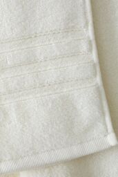 Catherine Lansfield 'Zero Twist' Cotton Bath Sheet Pair in Cream - thumbnail 2