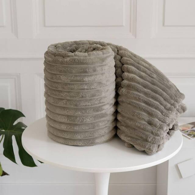 Homes-Linen Chunky Ribbed Cord Faux Fur Velvet Touch Throw Blanket 200x240cm in Beige - Size: 200 cm x 240 cm - image 1