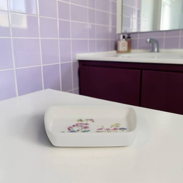 Showerdrape Meadow Wild Flowers Floral Soap Dish in White - image 1