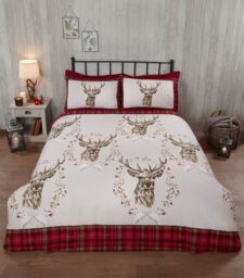 Rapport Home Angus Stag Brushed Cotton Bedding Set in Red - Size: Double