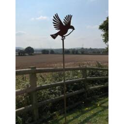 Poppyforge Flying Robin on 4 Feet Pole (Pack of 3) - W15 x H137 cm in Bronze - thumbnail 2