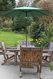 Glamhaus Green Solar Power LED Tilting Parasol Waterproof Garden Umbrella 2.7M - thumbnail 6