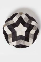 Homescapes Geometric Star Round Leather Cushion 40 cm in Brown - Size: 40 cm x 40 cm