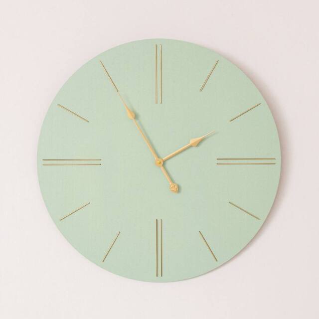 Melody Maison Large Green Wooden Grain & Gold Detailed Wall Clock - 70cm X 70cm - Size: 70 cm X 70 cm - image 1