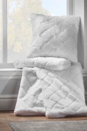 Catherine Lansfield 'Cosy Diamond' Cushion in White - Size: 43 cm x 43 cm - thumbnail 2
