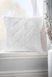Catherine Lansfield 'Cosy Diamond' Cushion in White - Size: 43 cm x 43 cm - thumbnail 1