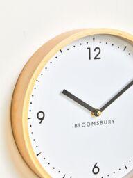 Orsina Compact & Lightweight Small Wall Clock, Sleek Clock In Kitchen, Modern Design Wall Clock For Indoor in White - thumbnail 4