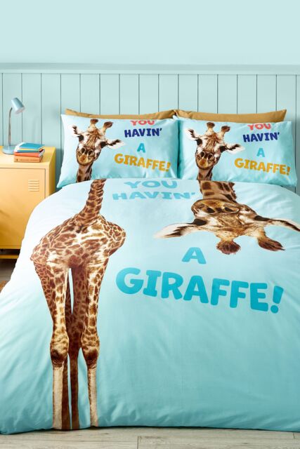 Catherine Lansfield 'Havin A Giraffe' Reversible Duvet Cover Set in Aqua - Size: King - image 1