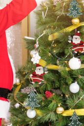 Neel Blue Wooden Christmas Hanging Decorations, Rustic Xmas Tree Ornaments with Santa Claus - 4 Designs in Red - thumbnail 6