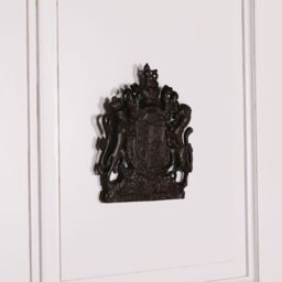 Glasstone Rustic Iron Style 37cm Cast Metal Coat of Arms in Dark Brown - thumbnail 2