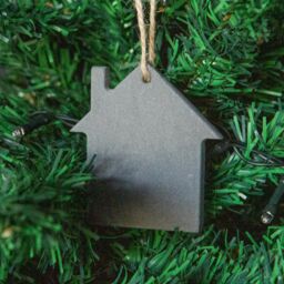 Nicola Spring Slate Christmas Tree Decorations 7 x 7.5cm House Pack of 6 in Grey - Size: 7 x 7.5 cm - thumbnail 6